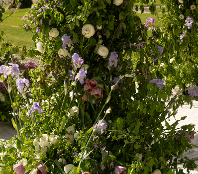 Chuppah lake Como Villa Sola Ciabati Luxury Floral Design Lucy Vail Floristry